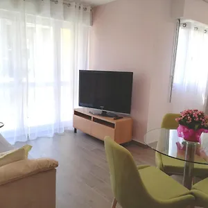 Appartement Terrasse Stella Casino Centre Classe 3 Etoiles, Aix-les-Bains
